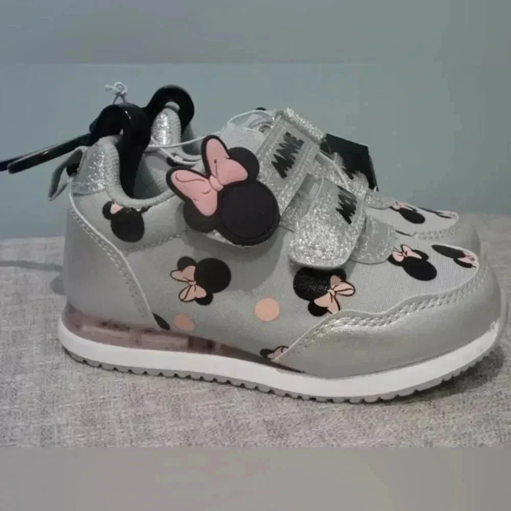 Minnie Mouse light up shoes size 11